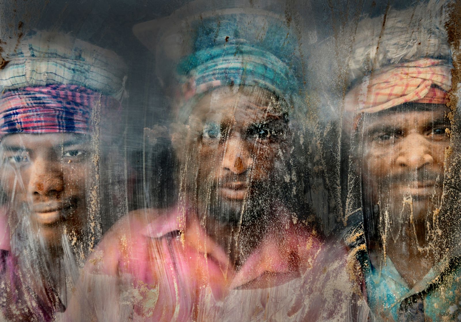  旅行人像，孟加拉国吉大港碎石场的工人，摄影师： Faisal Azim。 