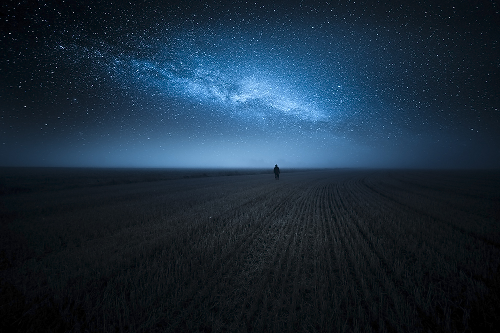  人与星空。来自芬兰南部的自然风光摄影师Mika Suutari。 