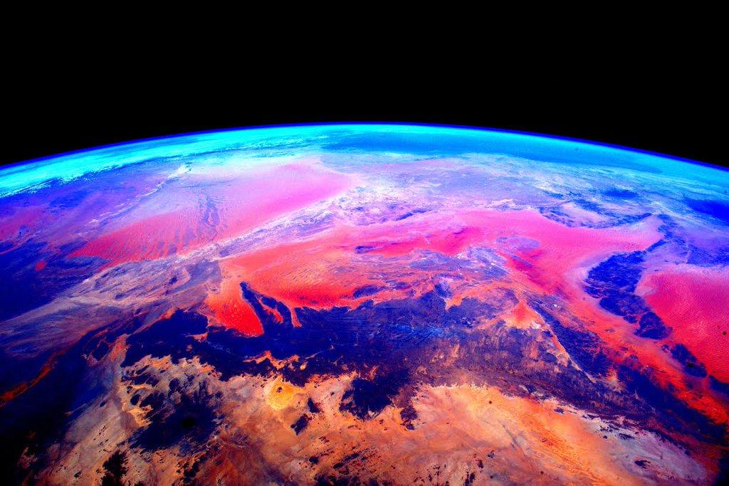  美丽的非洲，来自宇航员Scott Kelly。 