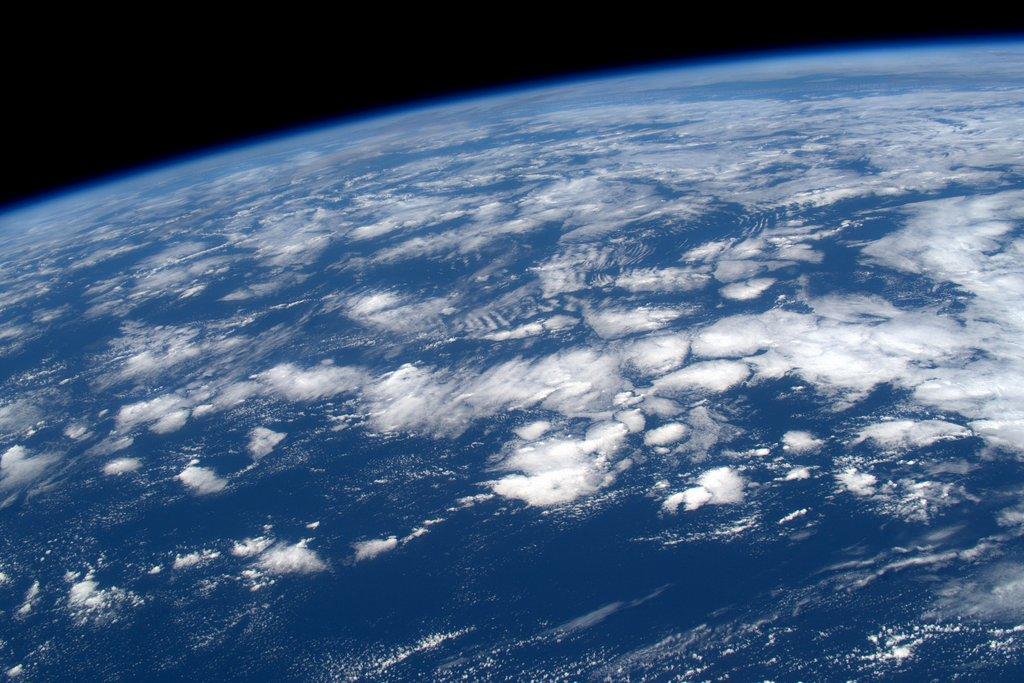  早安，美丽的蓝色大西洋，来自宇航员Jeff Williams。 
