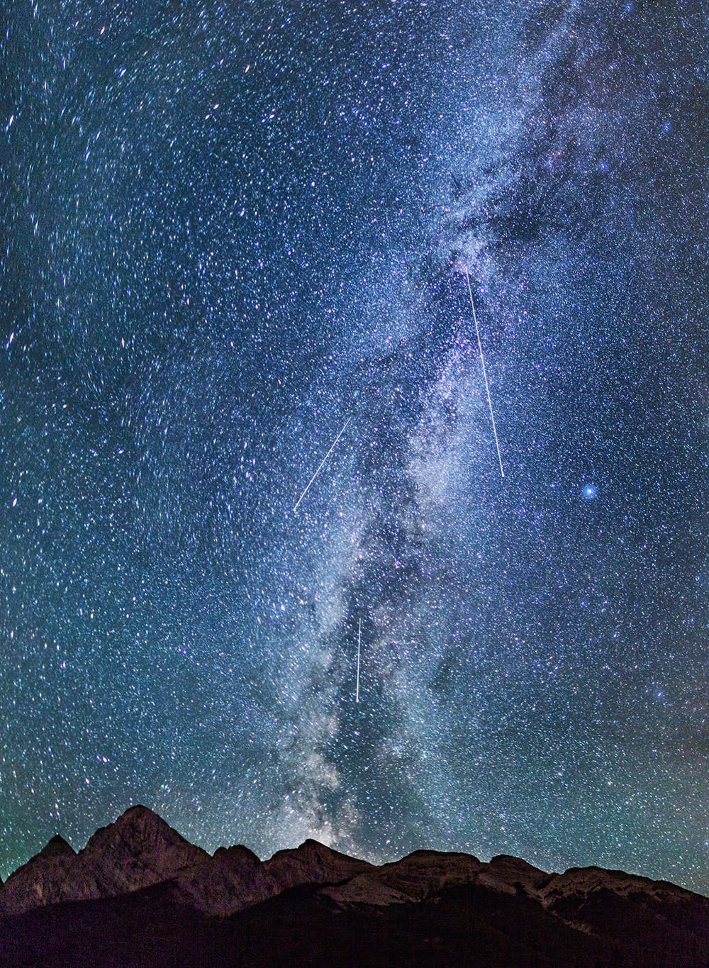  绚烂的星空，来自摄影师Richard Gottardo。 