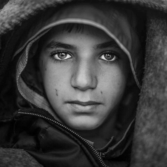  难民儿童的眼睛，来自摄影师Ali Ali。 