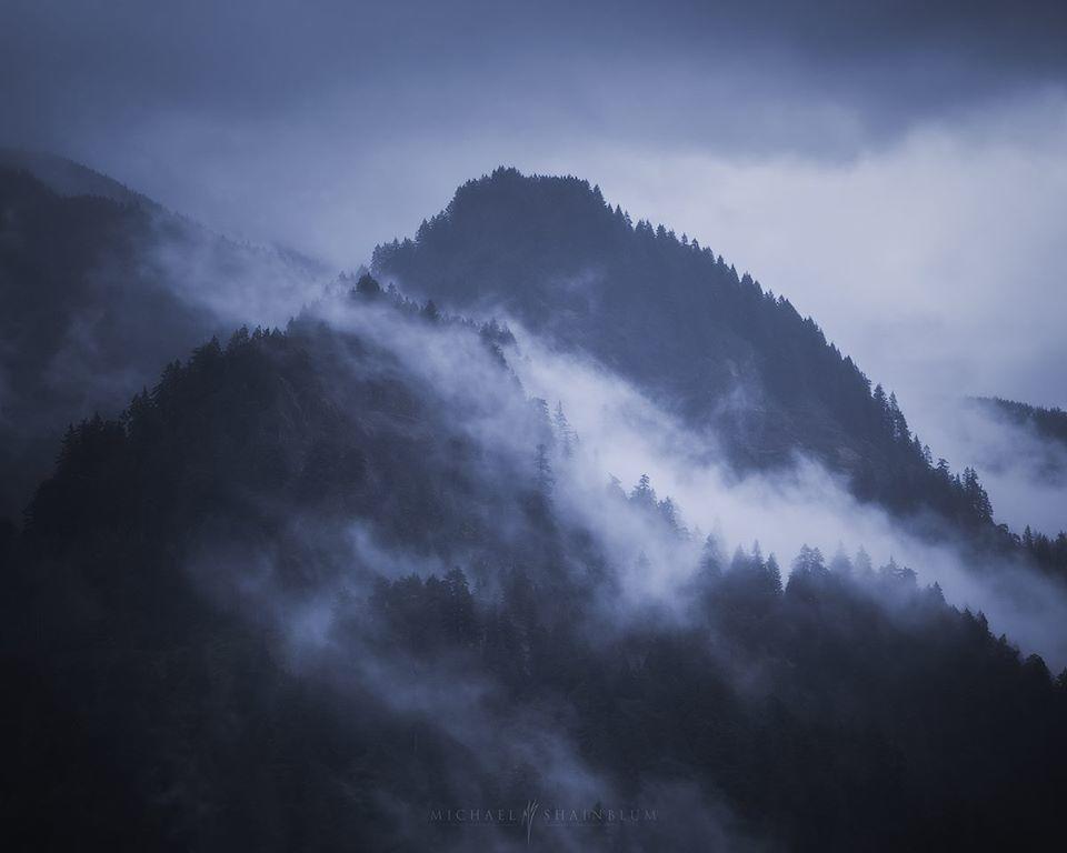  山雾，Michael Shainblum摄于俄勒冈州。 