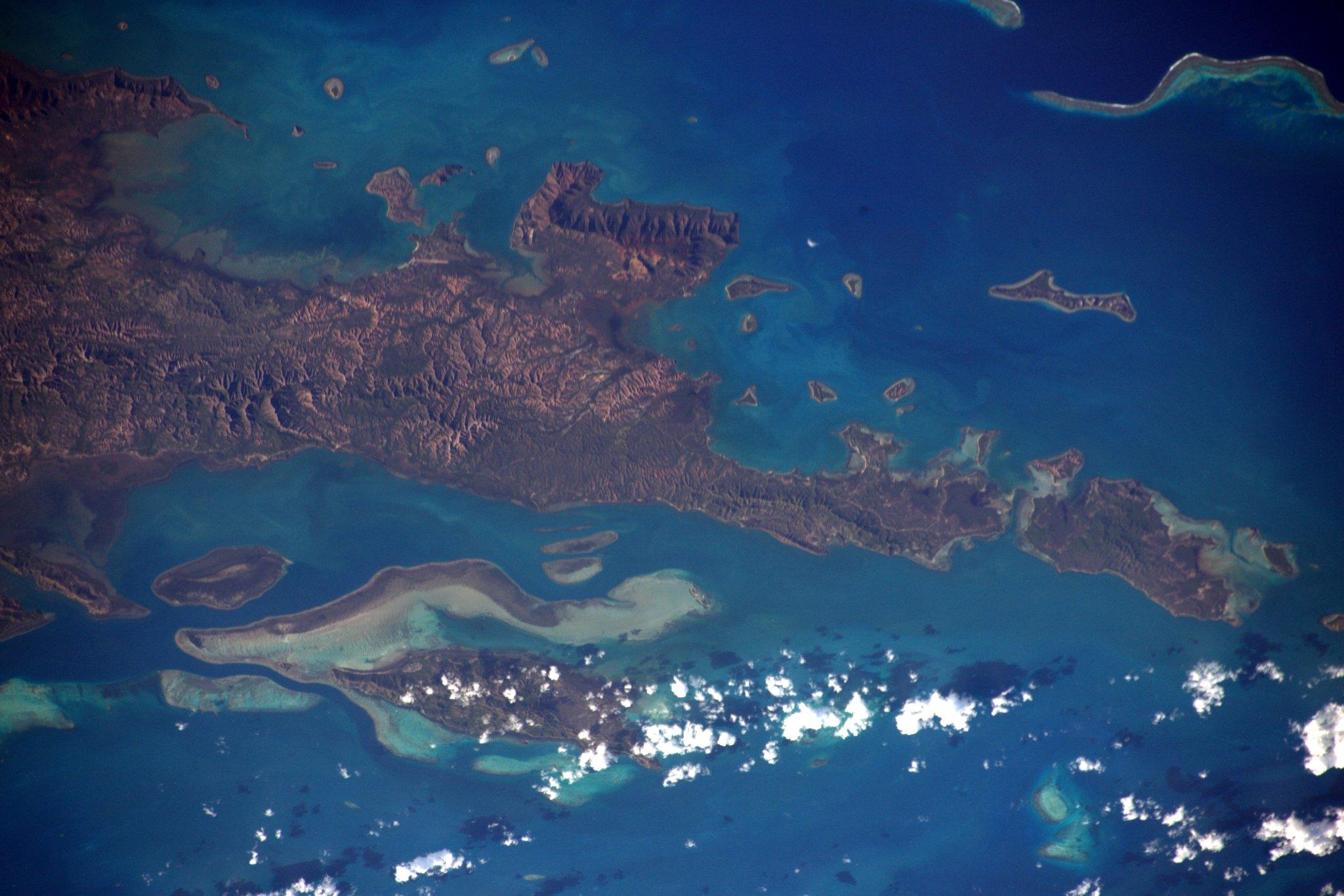  从国际空间站俯瞰新喀里多尼亚，来自宇航员Thomas Pesquet。 