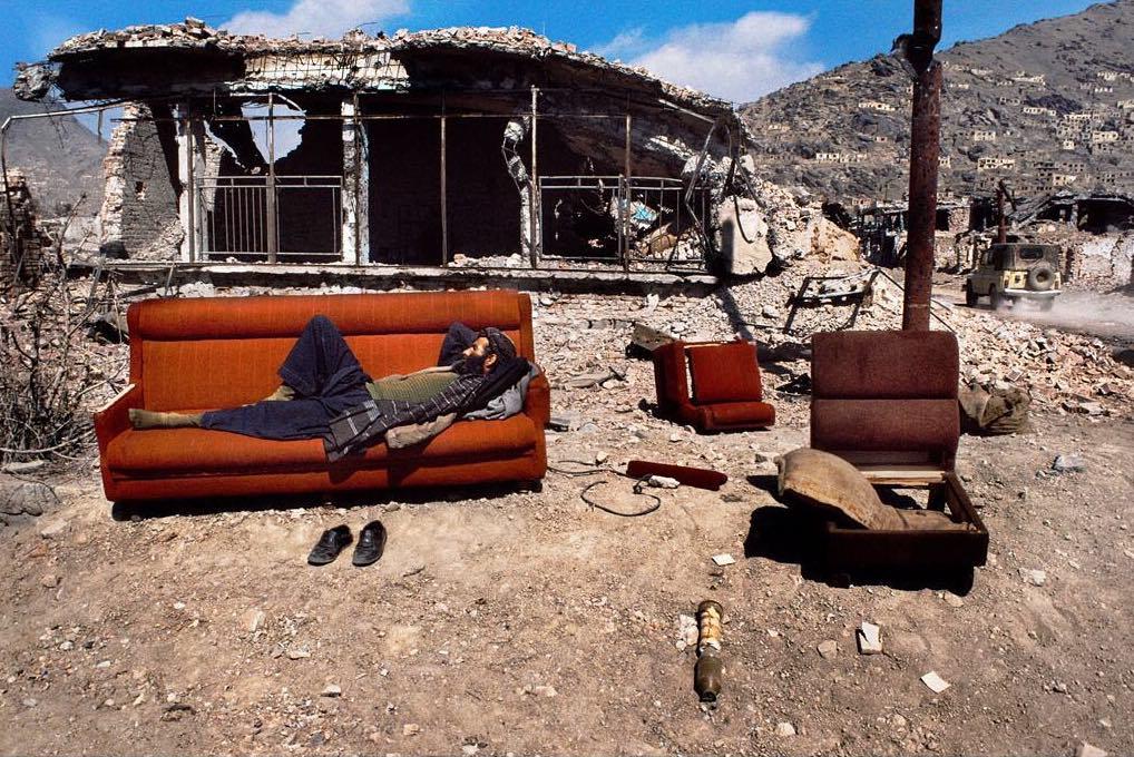  Steve McCurry摄于1995年阿富汗喀布尔。 