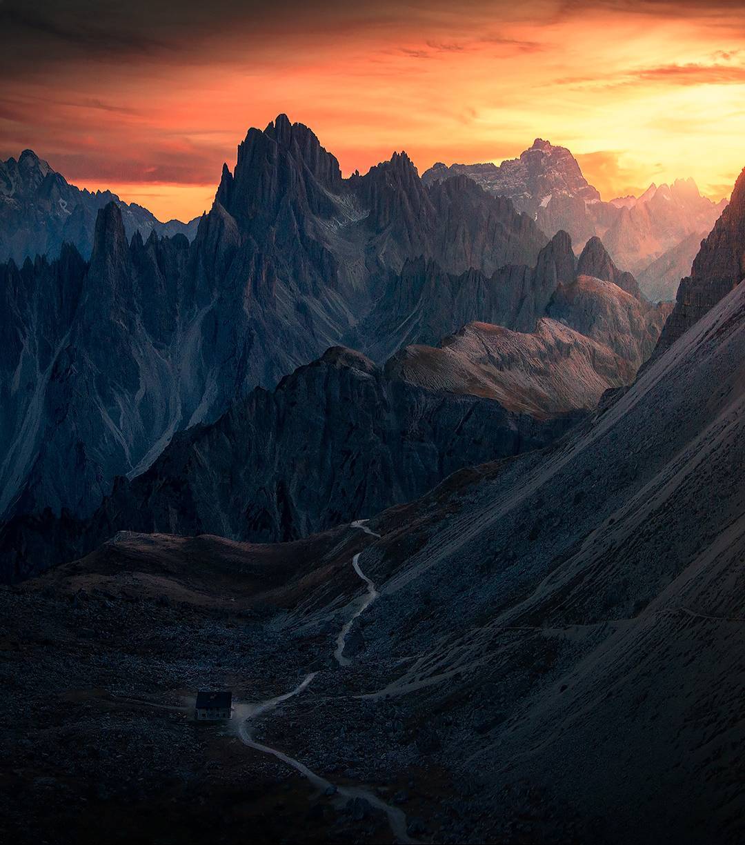  意大利白云石山脉，来自摄影师Max Rive。 