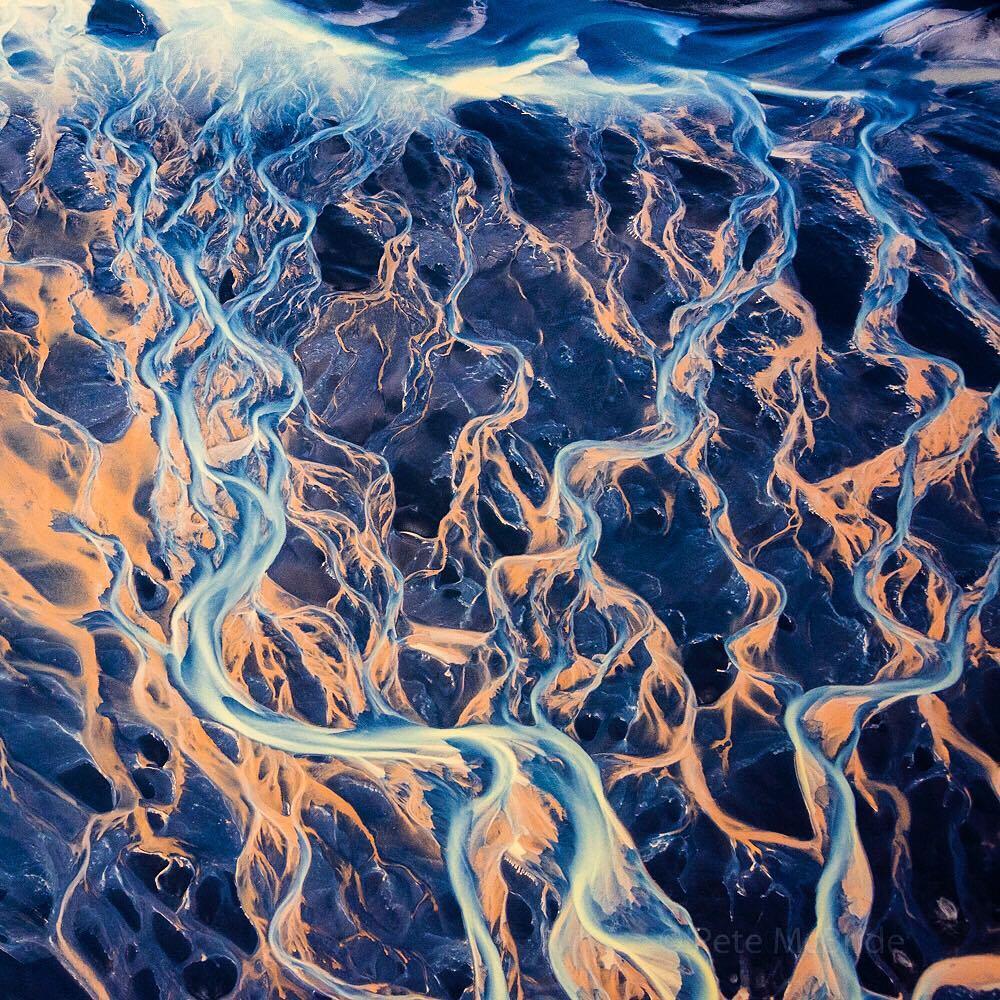  河流之痕，来自摄影师Pete McBride。 