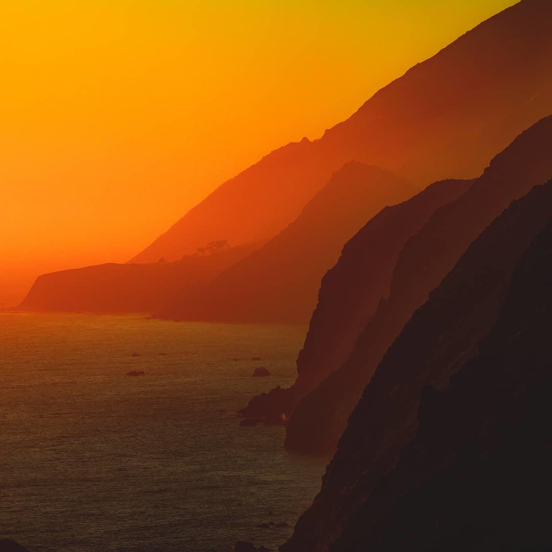  日落下的海岸，来自摄影师Carlos G。 