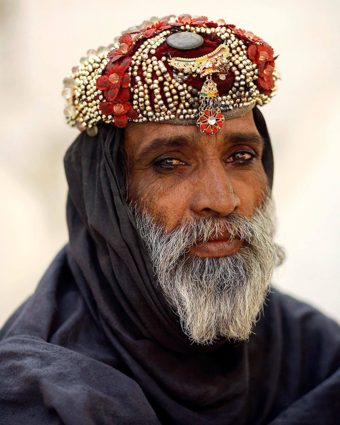  苏菲派的朝圣者，Aaron Huey摄于巴基斯坦信德省。 