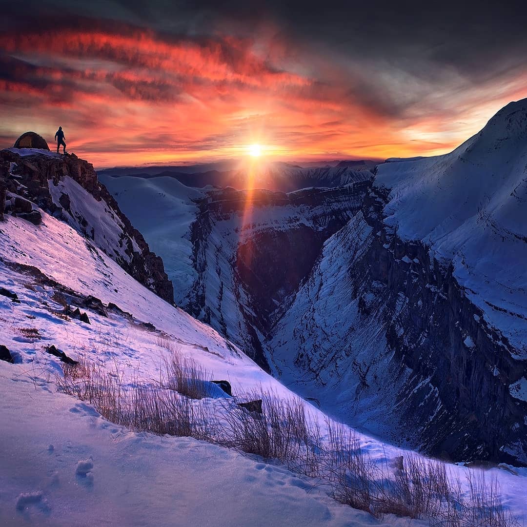 庇里牛斯山欧洲西南部最大山脉来自摄影师maxrive