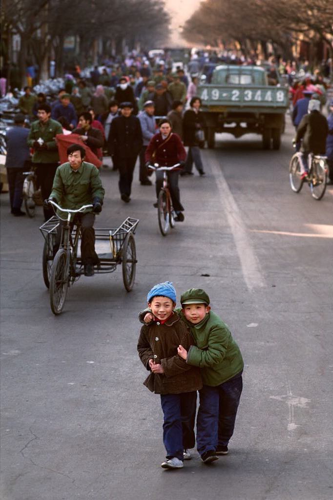 1984年中国洛阳的街头来自摄影师stevemccurry