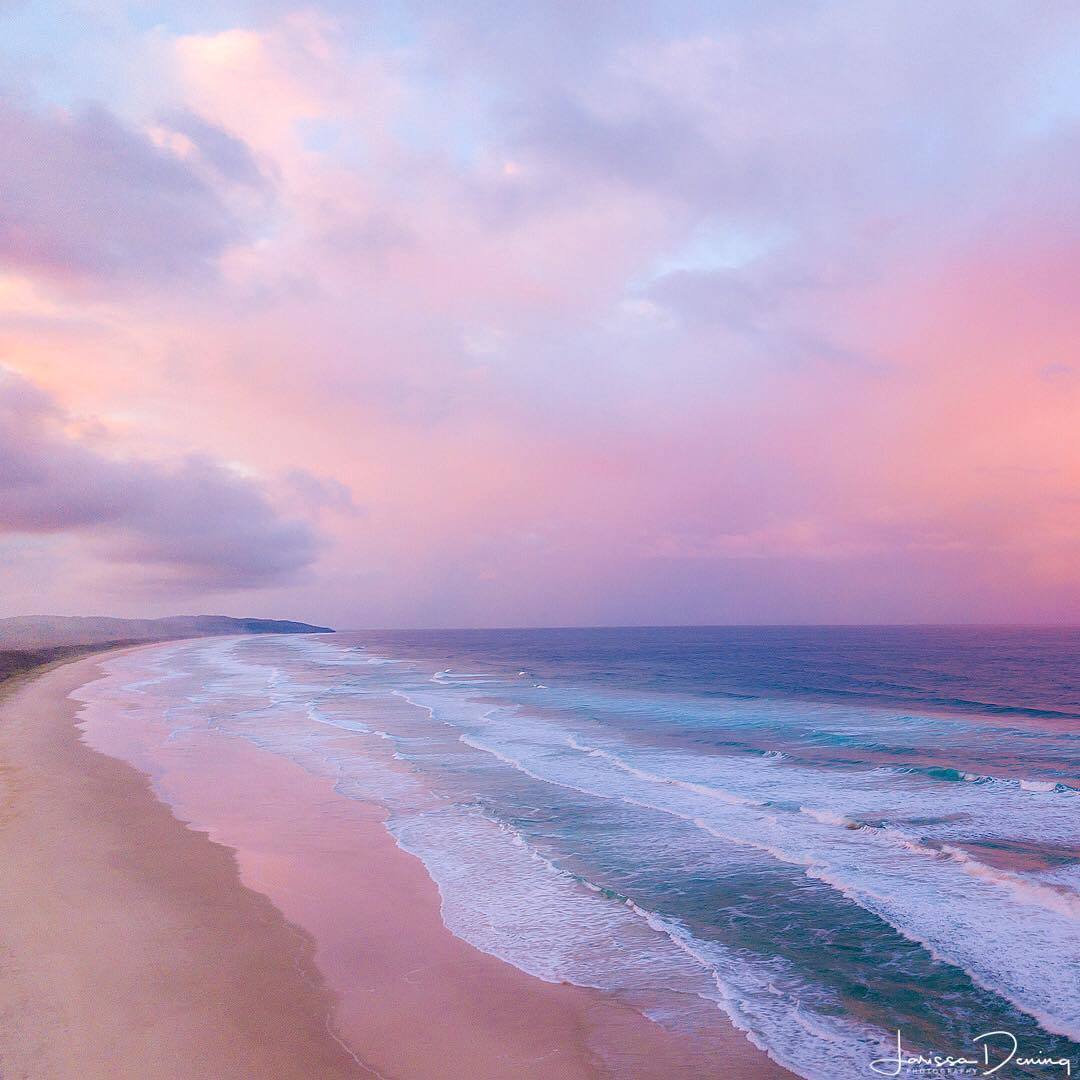 雷诺克斯角粉色海滩，来自摄影师Larissa Dening。 