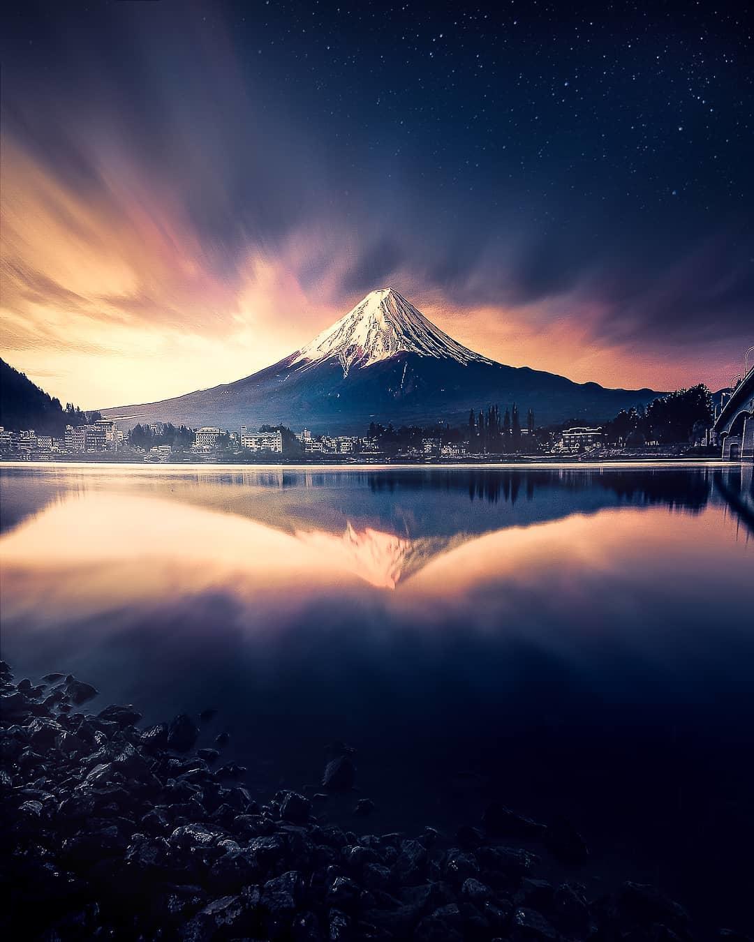  日本富士山，来自摄影师Grafixart。 