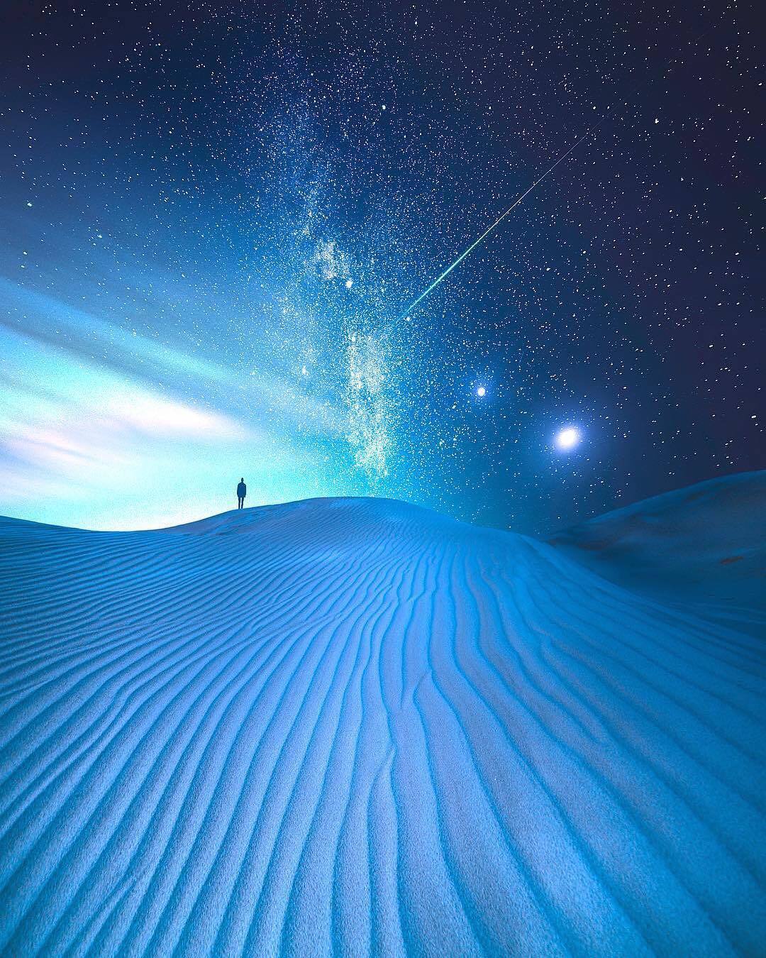 沙漠与星空，来自摄影师Jaxson Pohlman。 