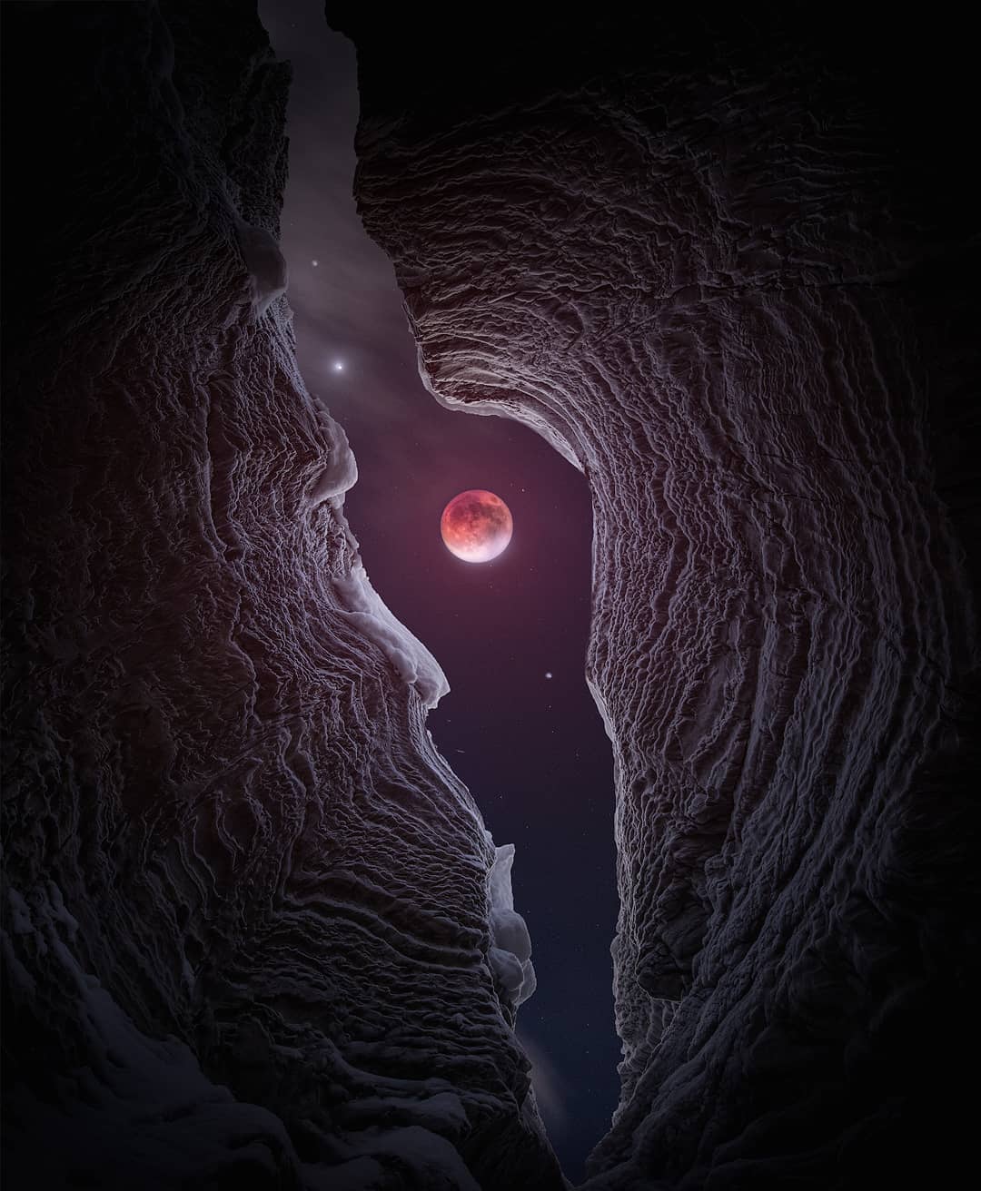  血月，来自摄影师Daniel Greenwood。 