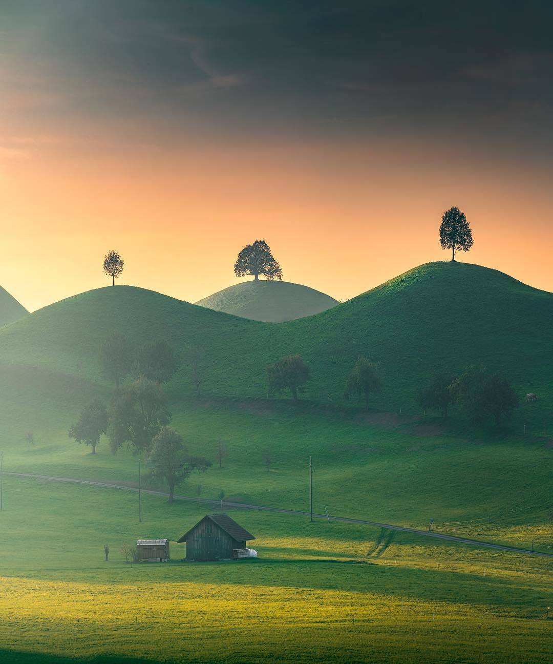 瑞士小山，来自摄影师IIhan Eroglu。 