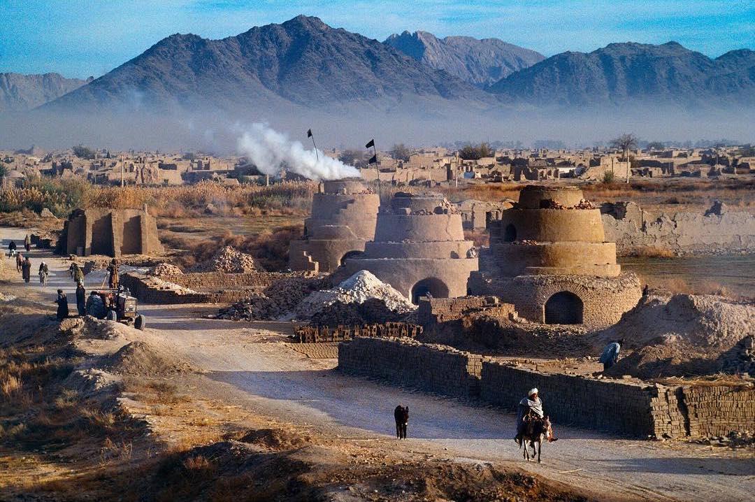  1992年的阿富汗坎大哈市，来自摄影师Steve McCurry。 