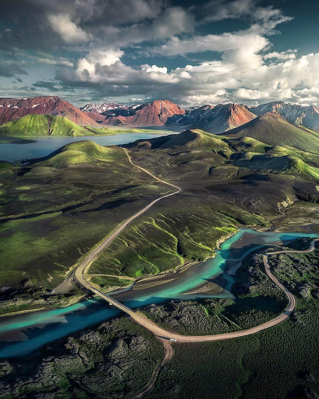  冰岛河谷，来自摄影师Arnar Kristjansson。 