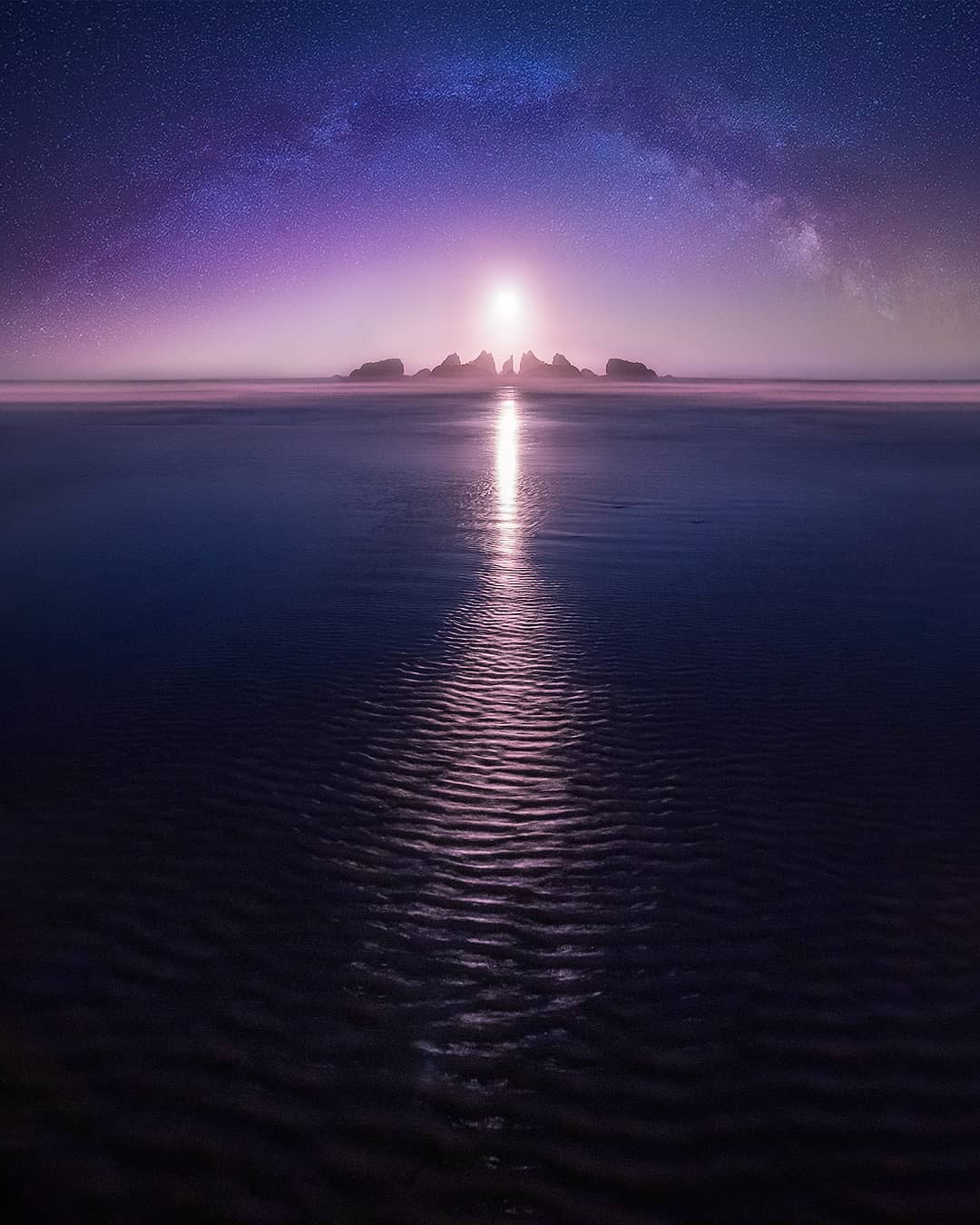 海面上的月光与银河来自摄影师colinmuir