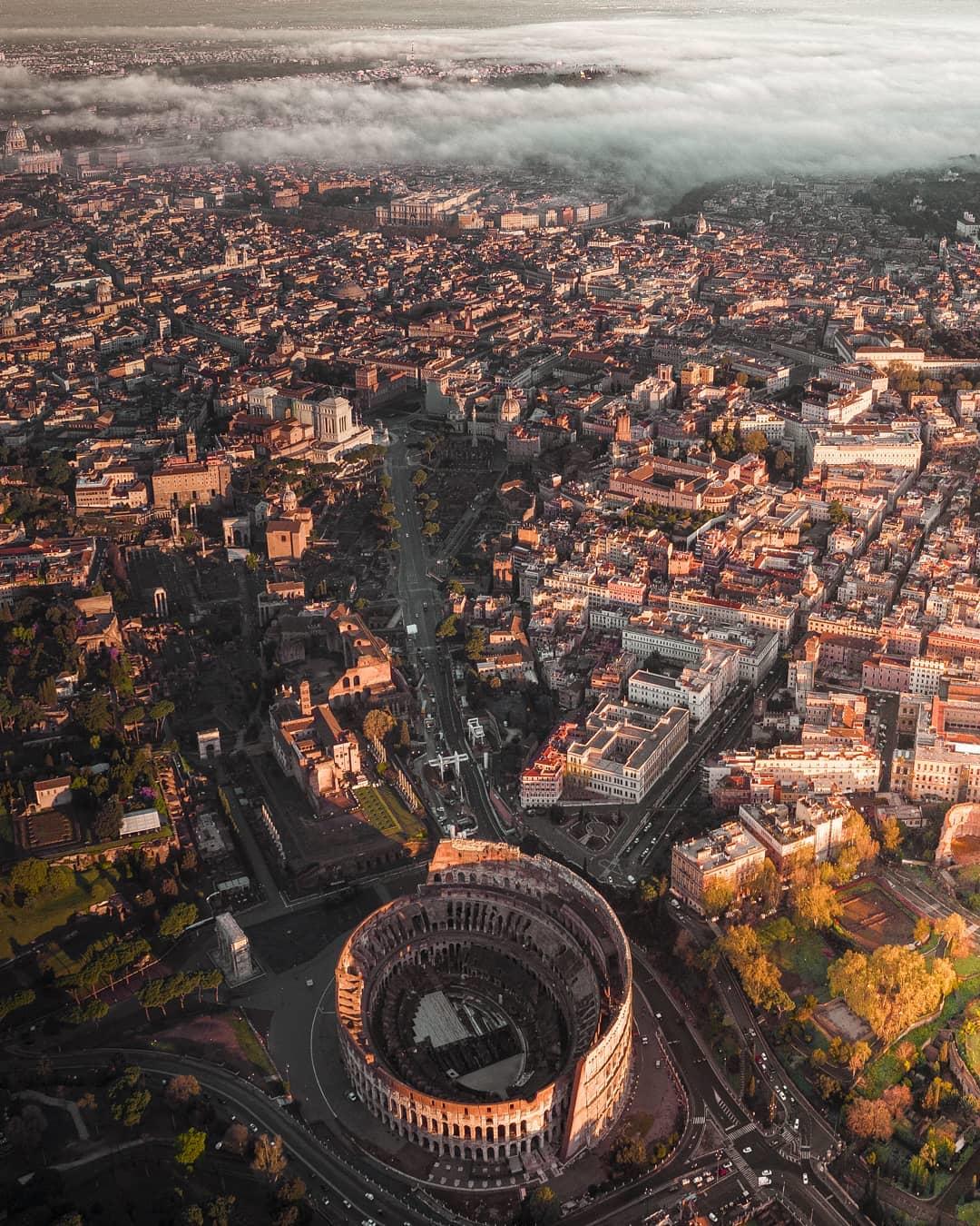  俯瞰意大利罗马，来自摄影师Henry Do。 