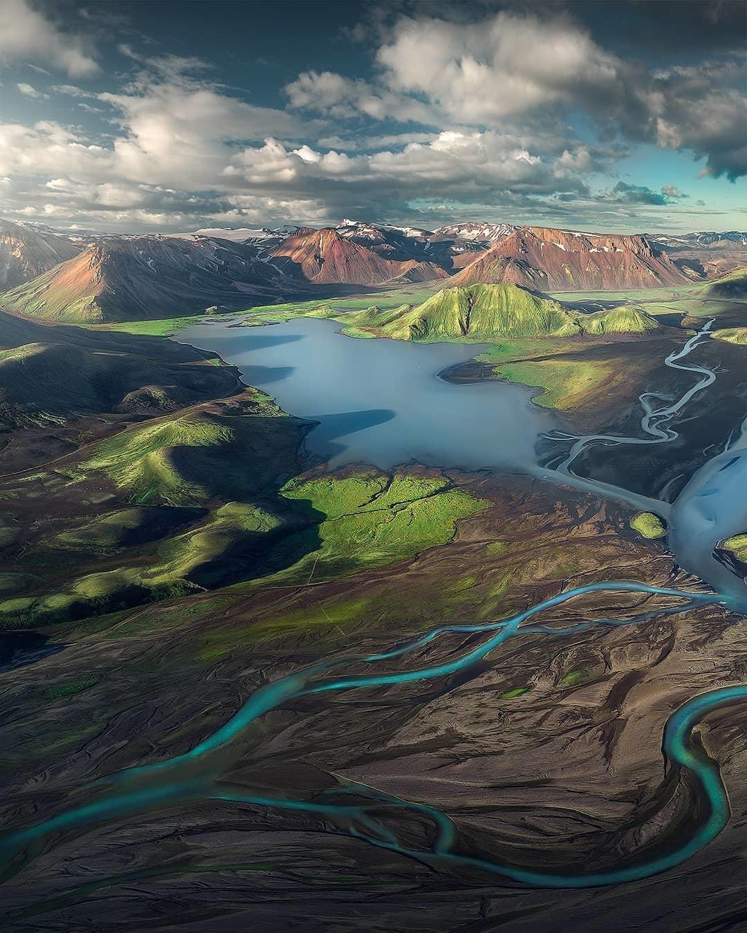  冰岛的山河，来自摄影师Arnar Kristjansson。 