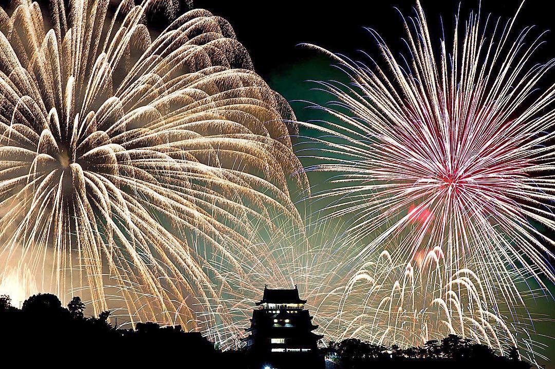 豆田 日本热海城的花火 来自摄影师kotan