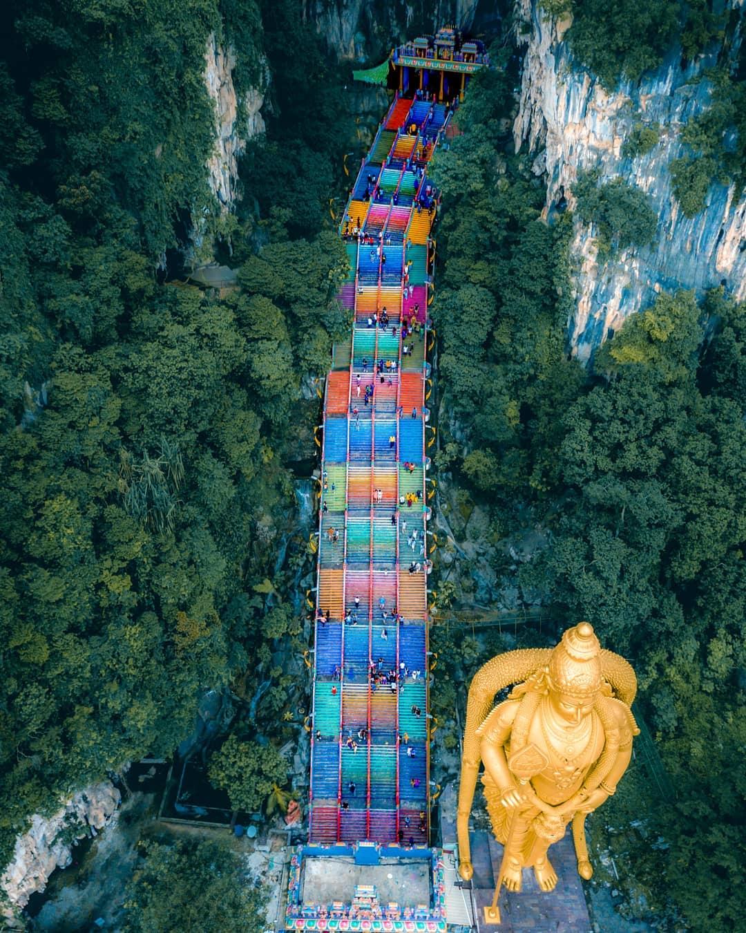  彩虹阶梯，Desmond摄于马来西亚吉隆坡。 