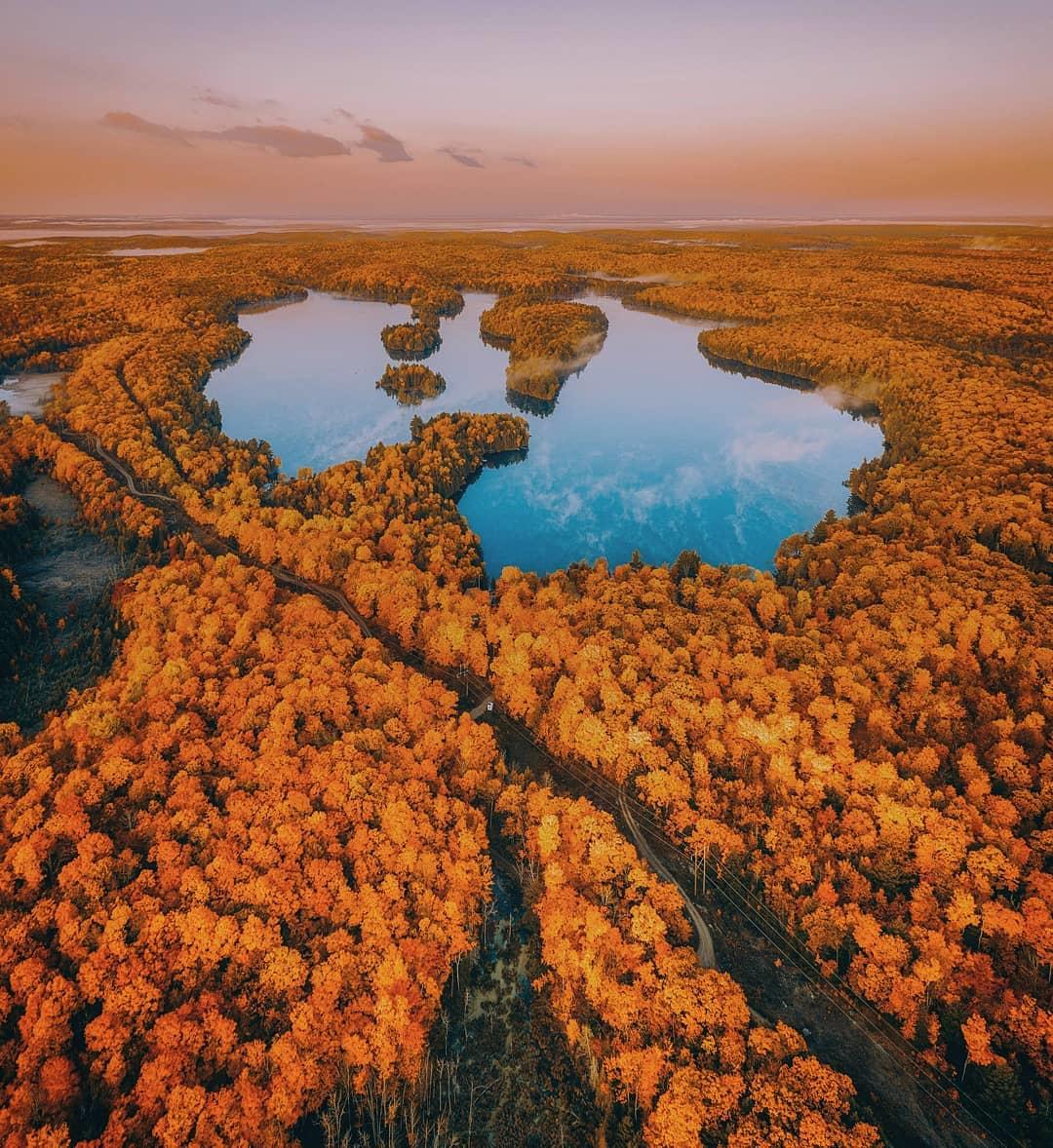  秋天的加拿大安大略省穆斯科卡，来自摄影师Sanjay Chauhan。 
