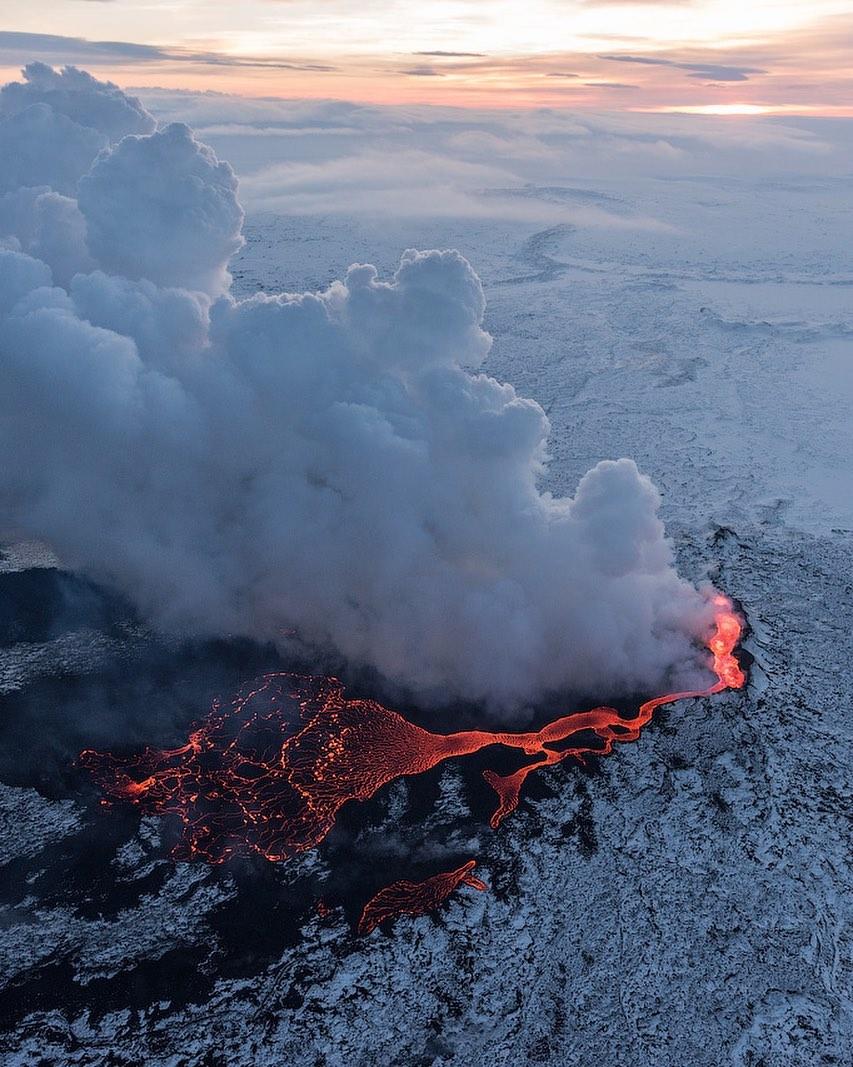  喷发的Holuhraun火山，Iurie Belegurschi摄于冰岛。 