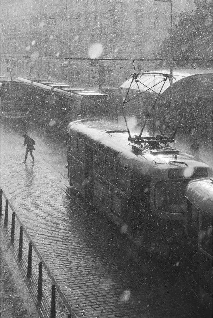  雪天的街头，来自摄影师Chelsea London。 
