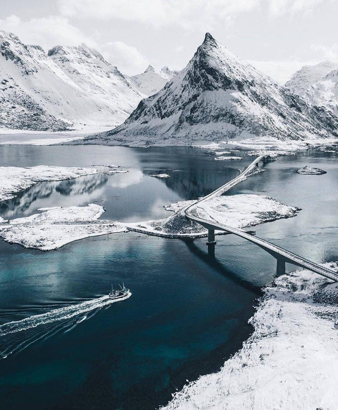  挪威罗弗敦群岛，来自摄影师Max Muench。 