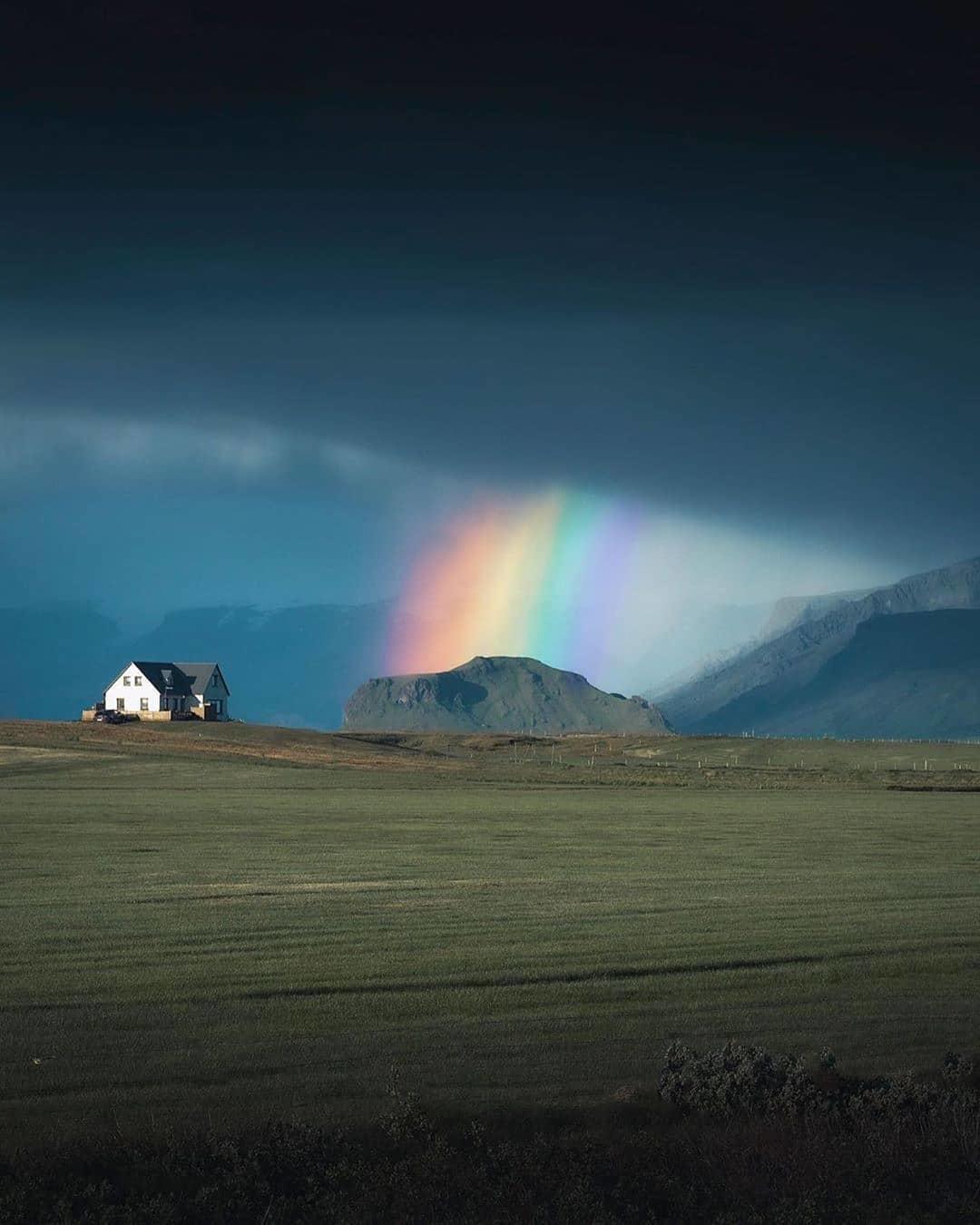  彩虹，Chris Varrone摄于冰岛。 