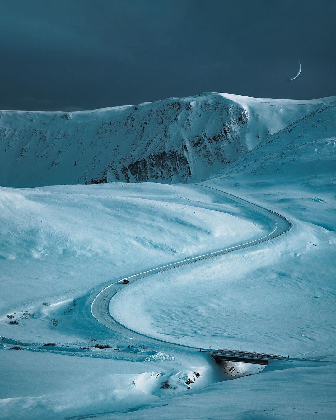  挪威公路，来自摄影师Charly。 