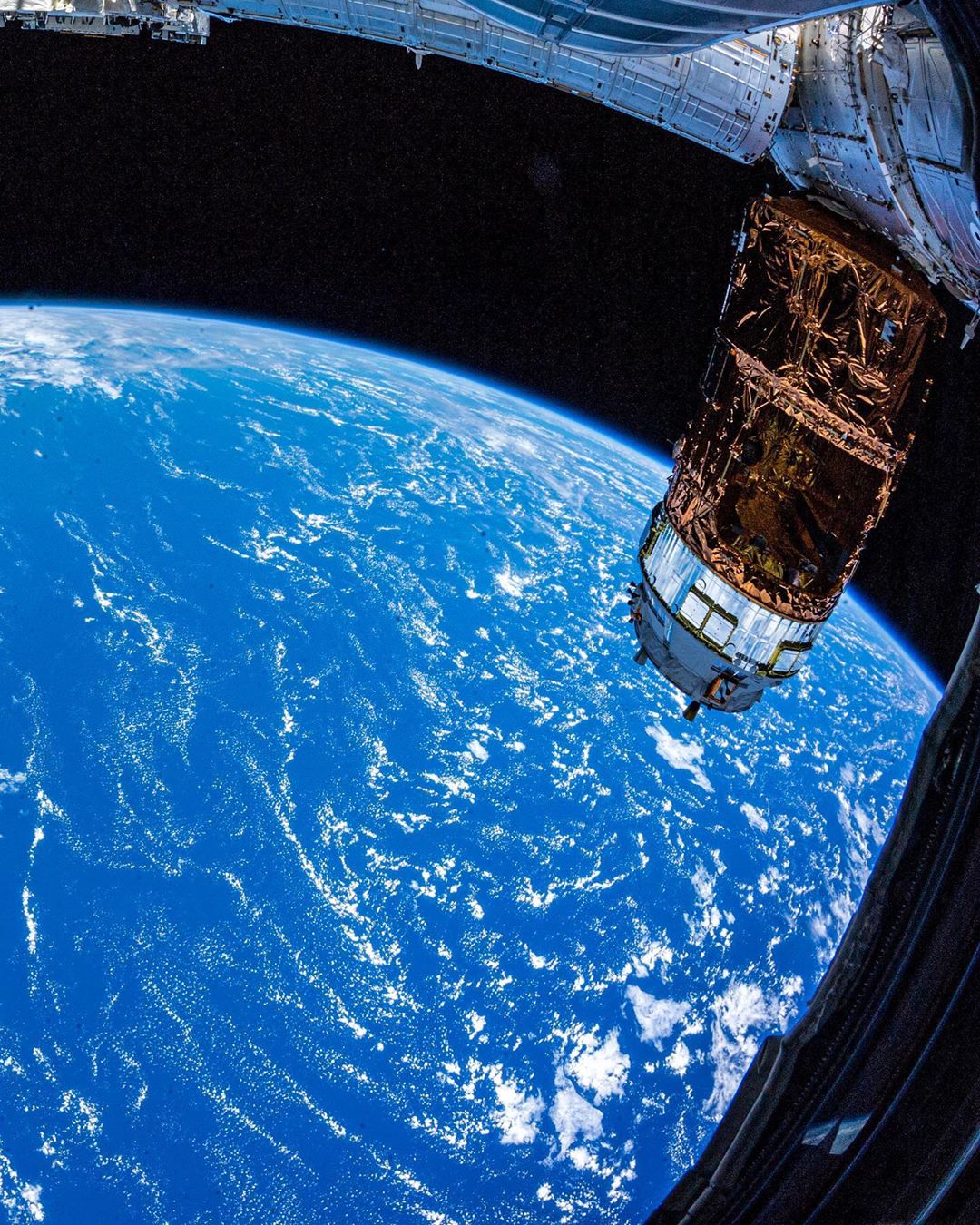 从国际空间站看地球来自nasa