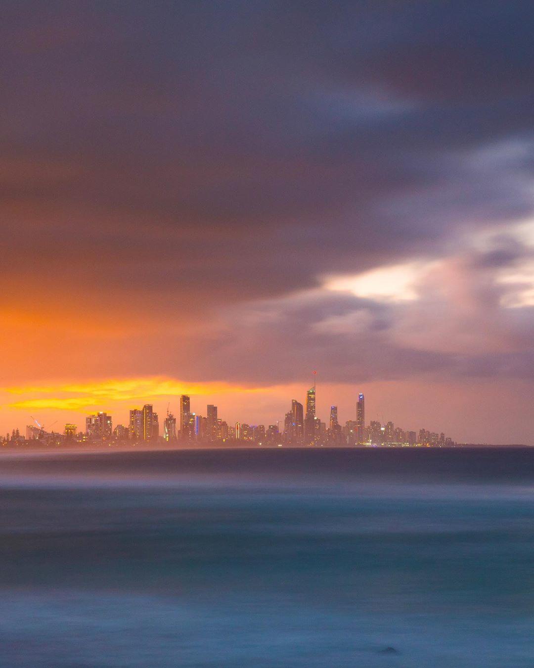  澳大利亚昆士兰日落，来自摄影师Isabella。 