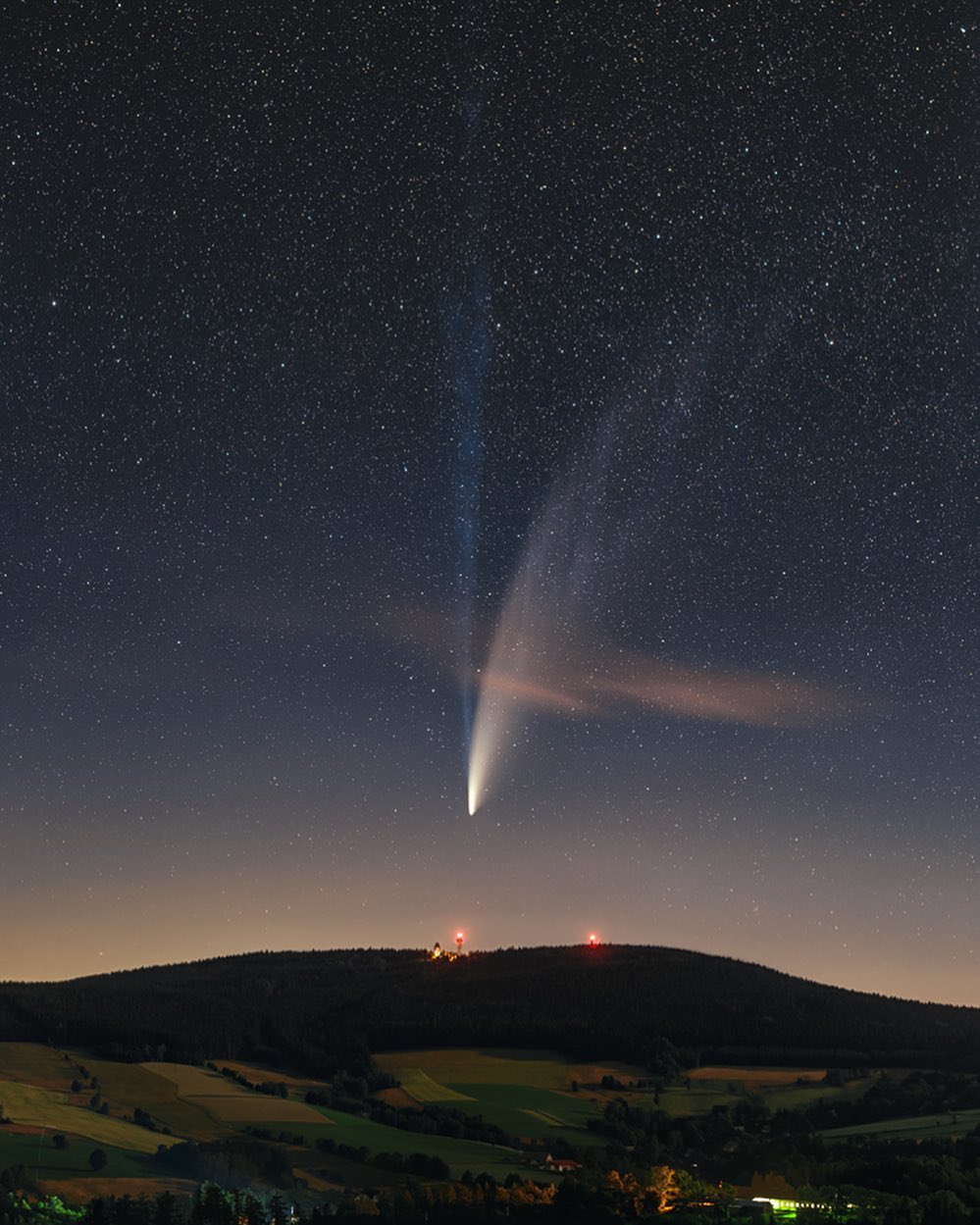 neowise彗星petrhoralek摄于捷克