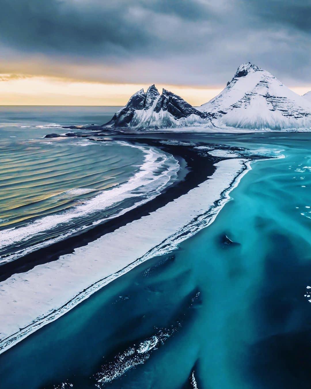  冰岛环礁湖，来自摄影师Sigurour Helgason。 