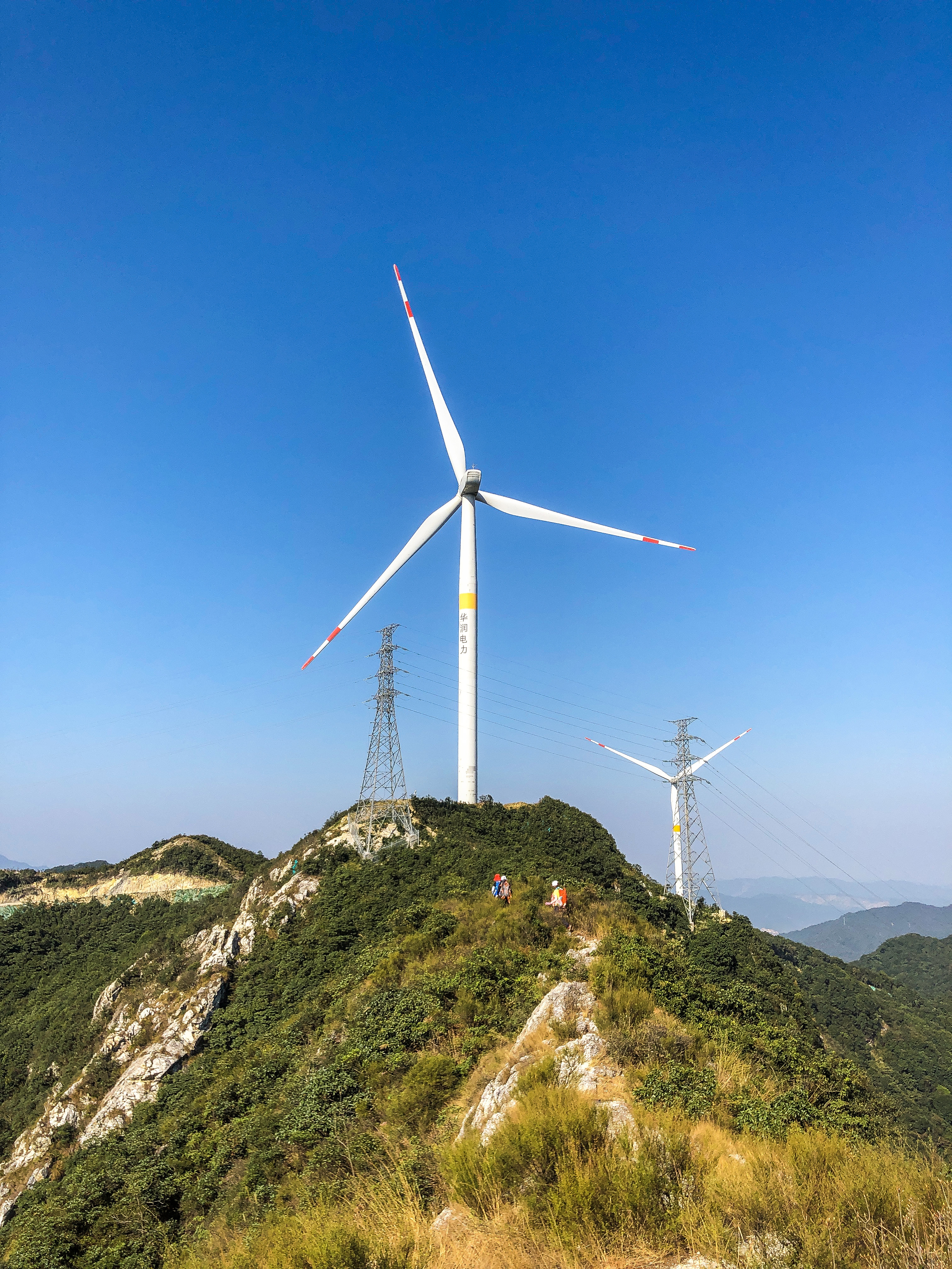 佛冈黄花石寨风车山图片