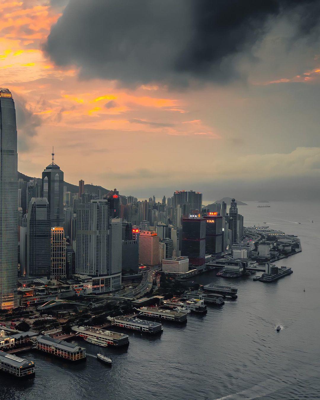  城市的光，JsrPixel摄于香港。 