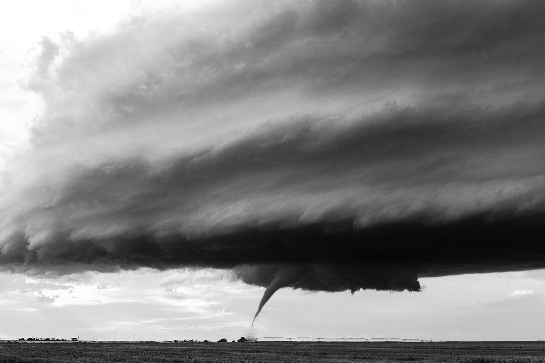  龙卷风，来自摄影师Brett Wright。 