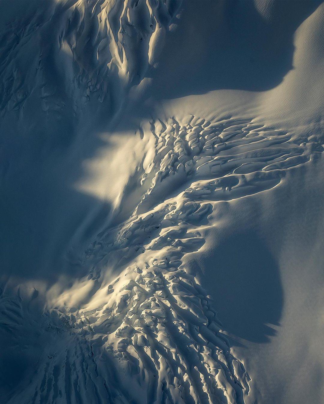  冰川，来自摄影师Lee Cook。 