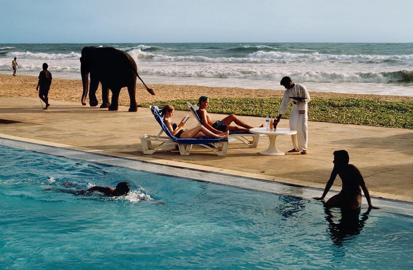  1995年斯里兰卡本托塔海滩，来自摄影师Steve McCurry。 