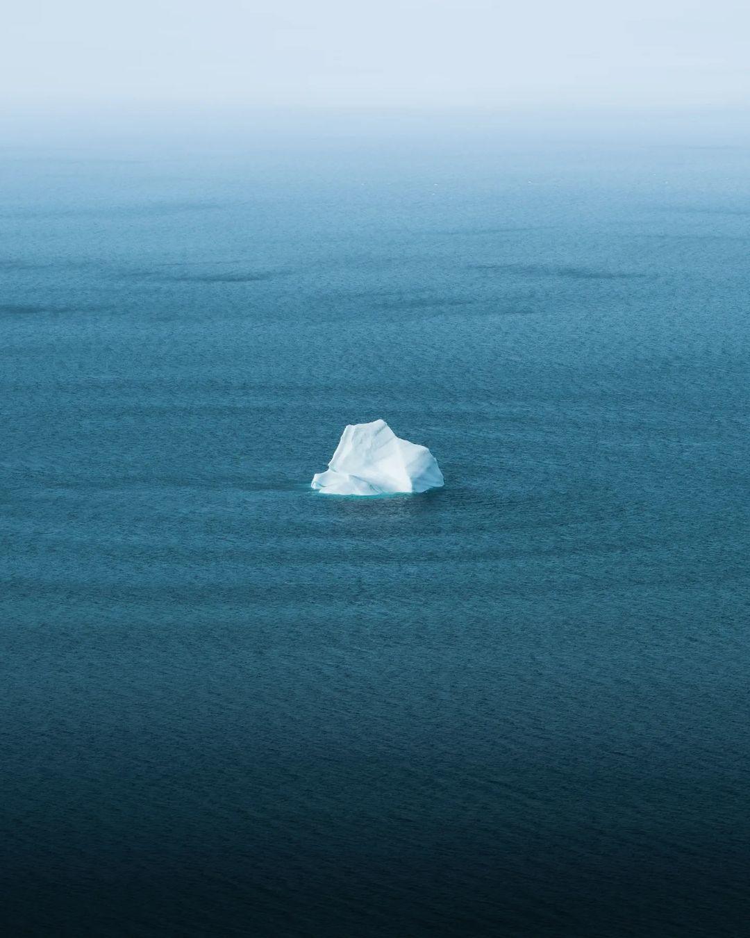  格陵兰岛的冰山，来自摄影师Stephen Gollan。 