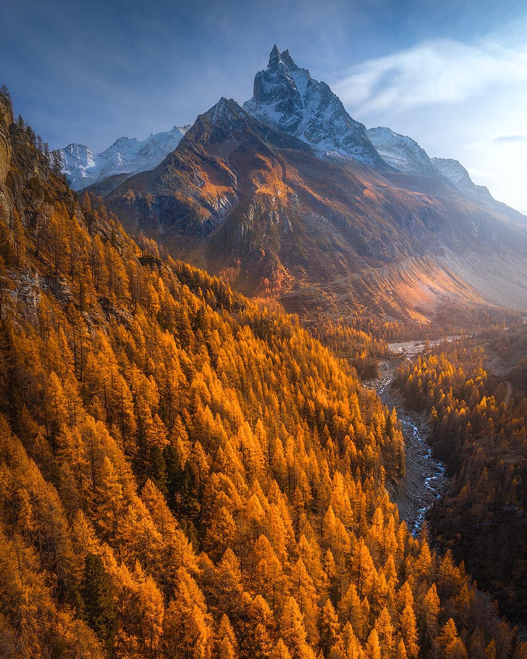  瑞士阿尔卑斯山的秋天，来自摄影师Arpan Das。 