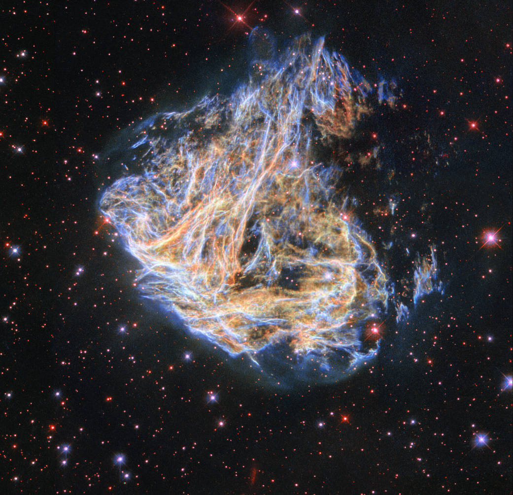  16万光年外恒星死亡的遗迹，来自哈勃太空望远镜。 