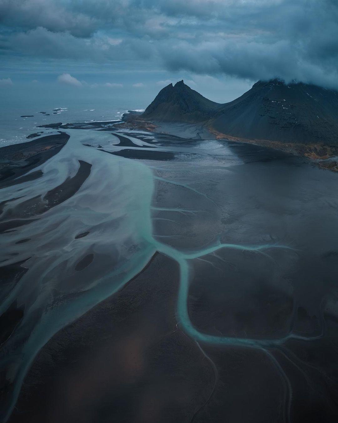  冰岛河流，来自摄影师Kevin Pages。 